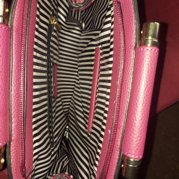 Handbag Backpack NO Brand Name,  Good Used Condition Dark Pinkish Color - Picture 4 of 14